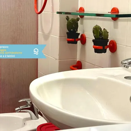 M383 - Marcelli, Comodo Trilocale A 200mt Dal Mare